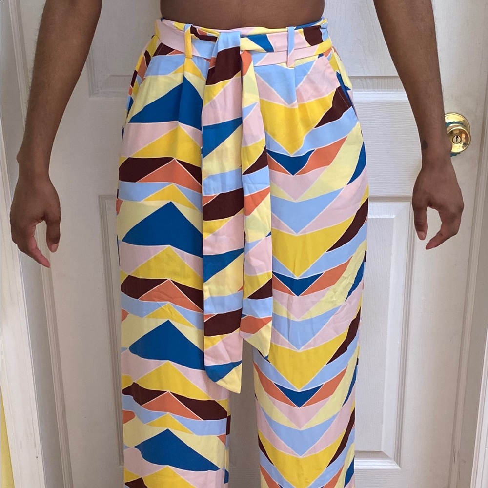 Flowy fit wide leg print pants